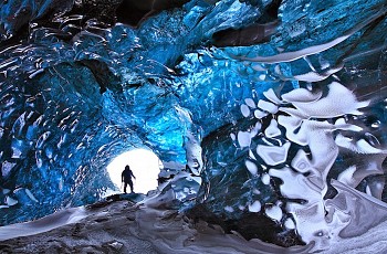 “Một thế giới” ở ngay trong hang động băng ở Skaftafell, Iceland