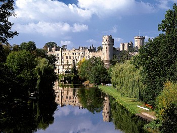 Mê mẩn với vẻ đẹp cổ kính của lâu đài Warwick