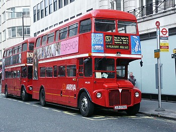 Xe buýt 2 tầng biểu tượng của nước Anh